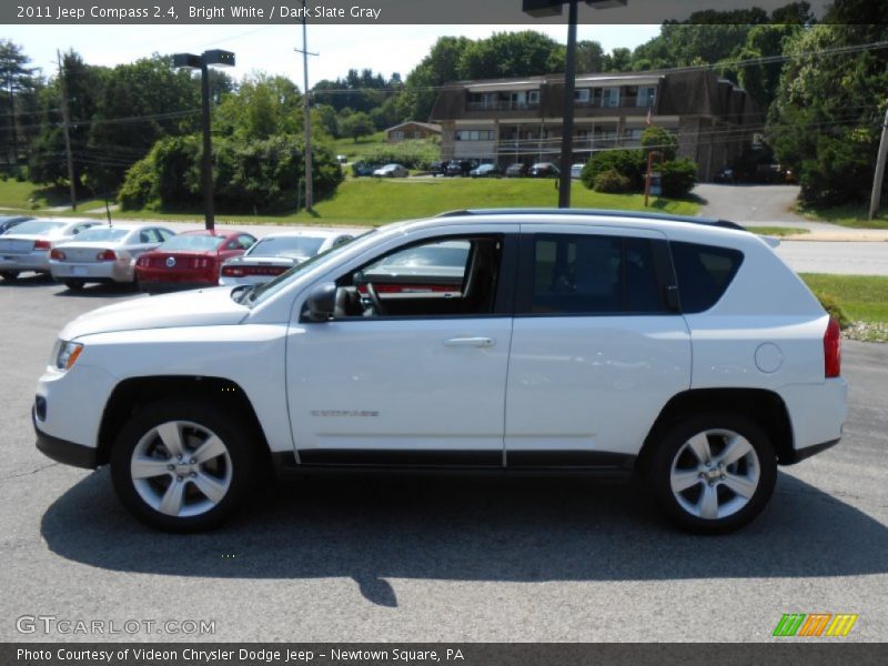 Bright White / Dark Slate Gray 2011 Jeep Compass 2.4