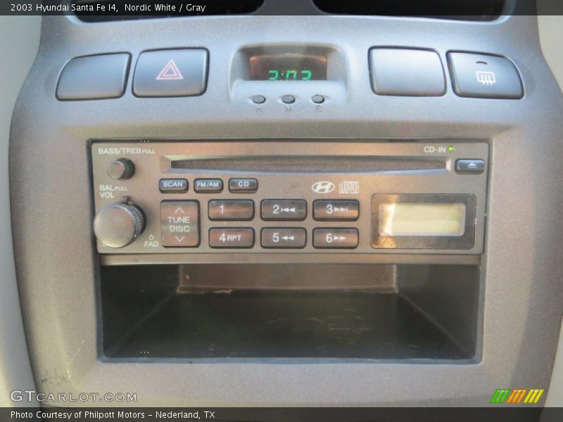 Nordic White / Gray 2003 Hyundai Santa Fe I4
