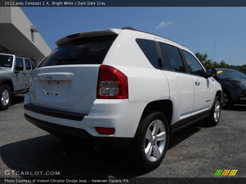 Bright White / Dark Slate Gray 2011 Jeep Compass 2.4