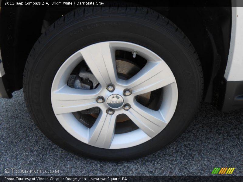 Bright White / Dark Slate Gray 2011 Jeep Compass 2.4