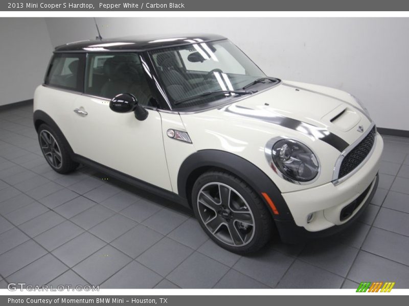 Pepper White / Carbon Black 2013 Mini Cooper S Hardtop