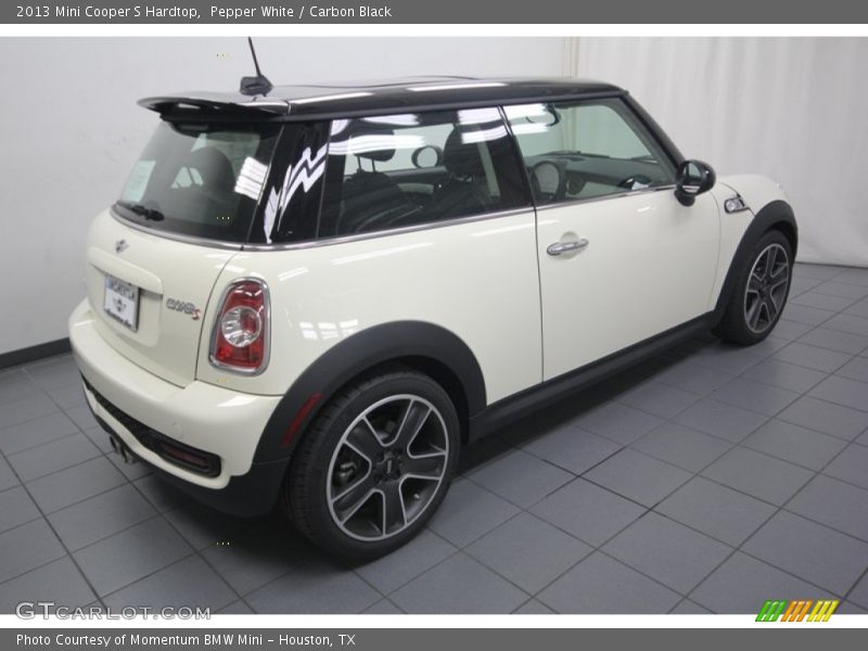Pepper White / Carbon Black 2013 Mini Cooper S Hardtop