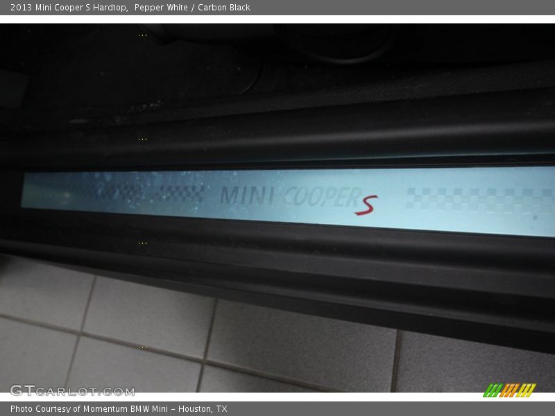 Pepper White / Carbon Black 2013 Mini Cooper S Hardtop