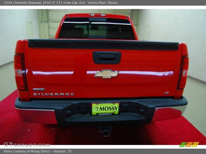 Victory Red / Ebony 2009 Chevrolet Silverado 1500 LT Z71 Crew Cab 4x4
