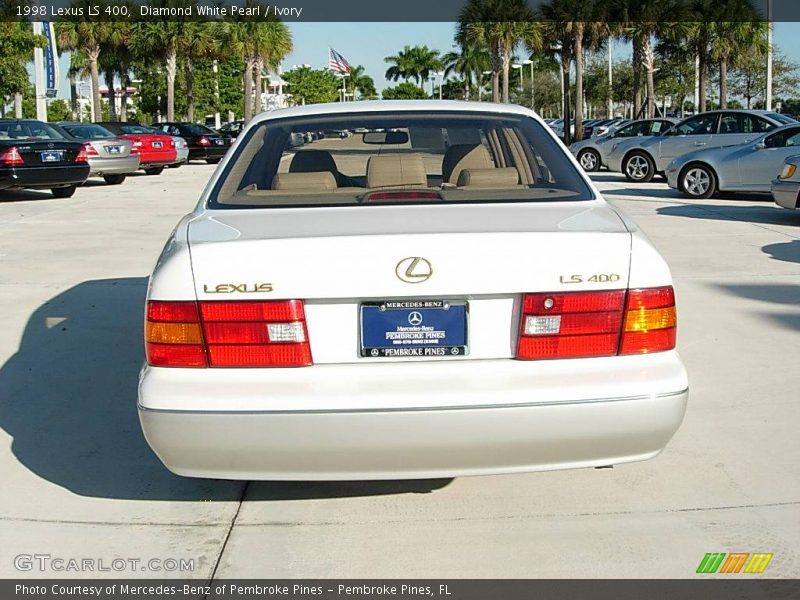 Diamond White Pearl / Ivory 1998 Lexus LS 400