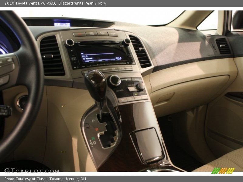 Blizzard White Pearl / Ivory 2010 Toyota Venza V6 AWD