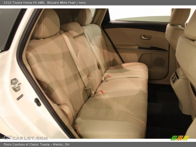 Blizzard White Pearl / Ivory 2010 Toyota Venza V6 AWD