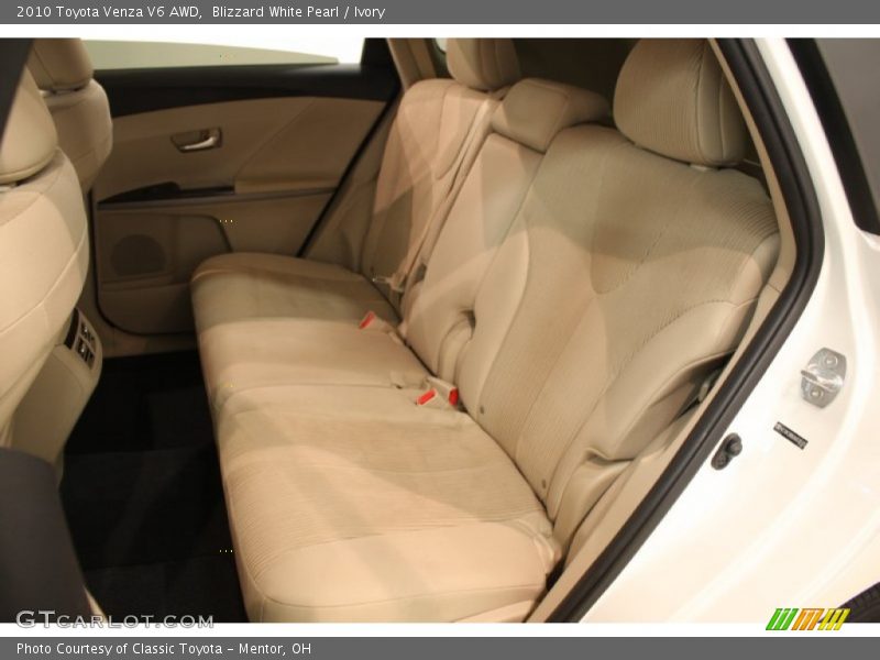 Blizzard White Pearl / Ivory 2010 Toyota Venza V6 AWD