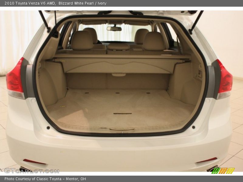 Blizzard White Pearl / Ivory 2010 Toyota Venza V6 AWD