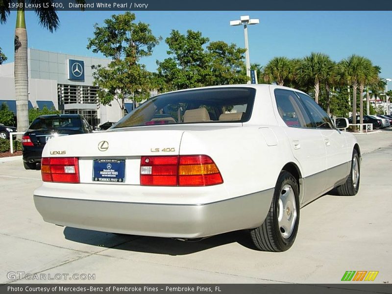 Diamond White Pearl / Ivory 1998 Lexus LS 400