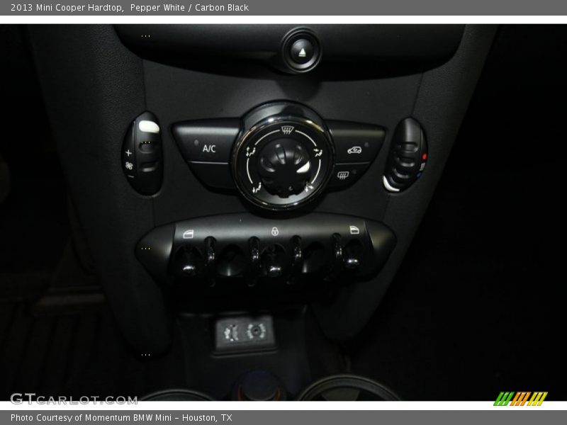 Pepper White / Carbon Black 2013 Mini Cooper Hardtop