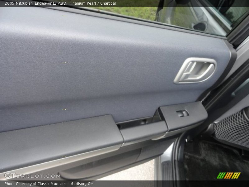 Titanium Pearl / Charcoal 2005 Mitsubishi Endeavor LS AWD