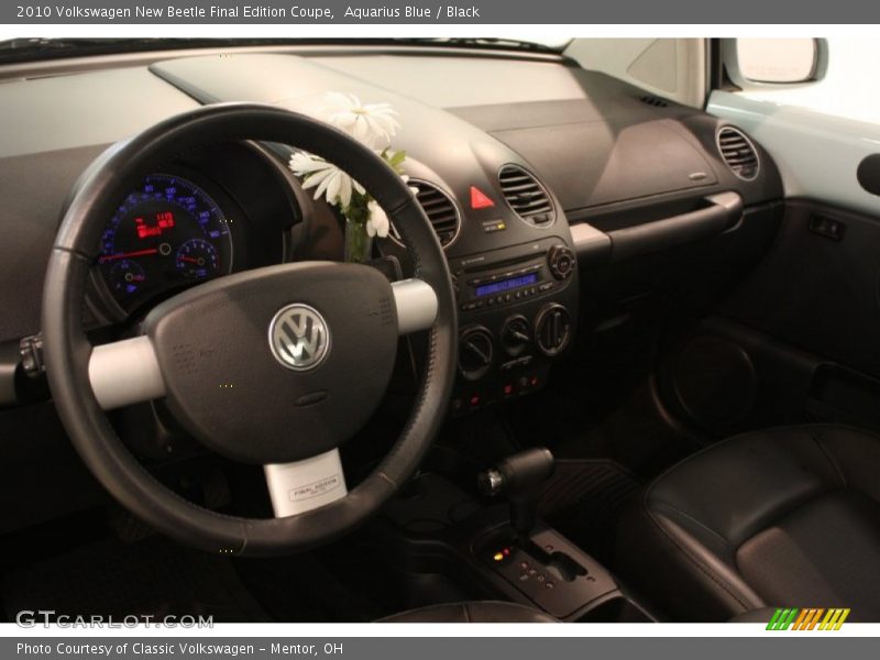 Aquarius Blue / Black 2010 Volkswagen New Beetle Final Edition Coupe