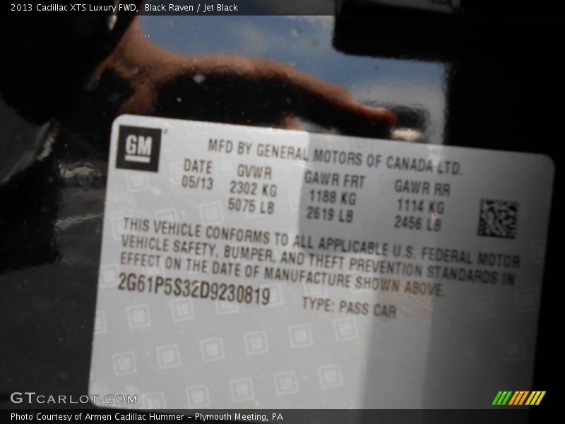 Black Raven / Jet Black 2013 Cadillac XTS Luxury FWD
