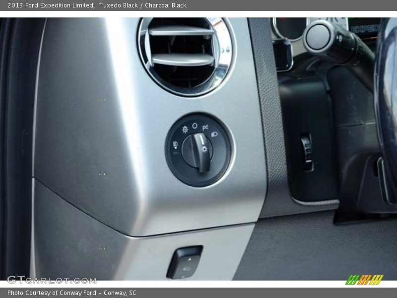 Tuxedo Black / Charcoal Black 2013 Ford Expedition Limited