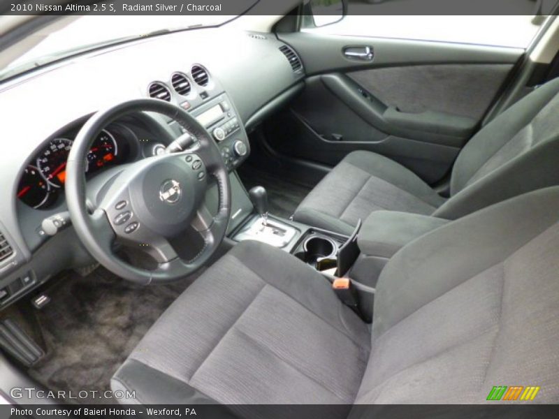 Radiant Silver / Charcoal 2010 Nissan Altima 2.5 S