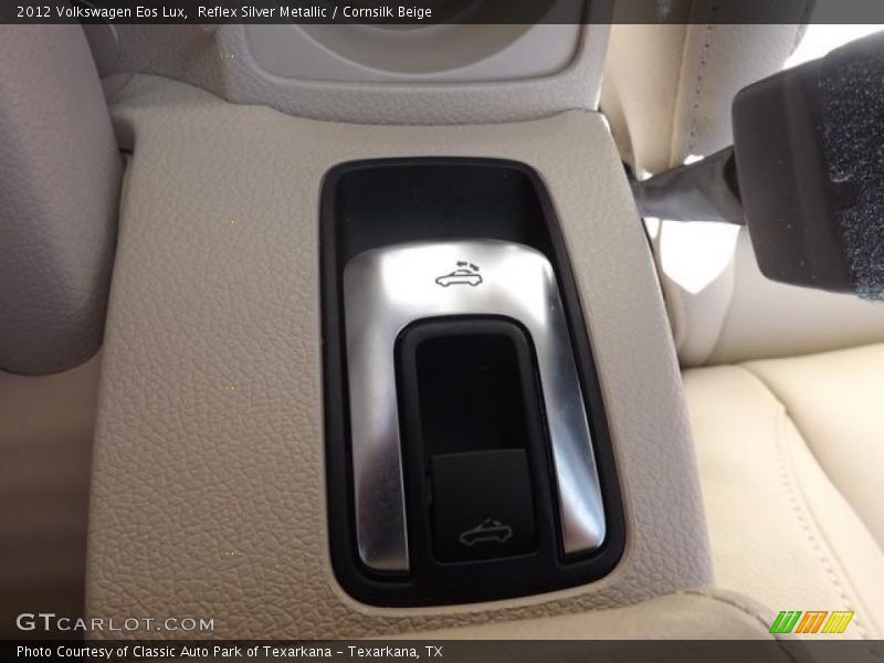 Reflex Silver Metallic / Cornsilk Beige 2012 Volkswagen Eos Lux