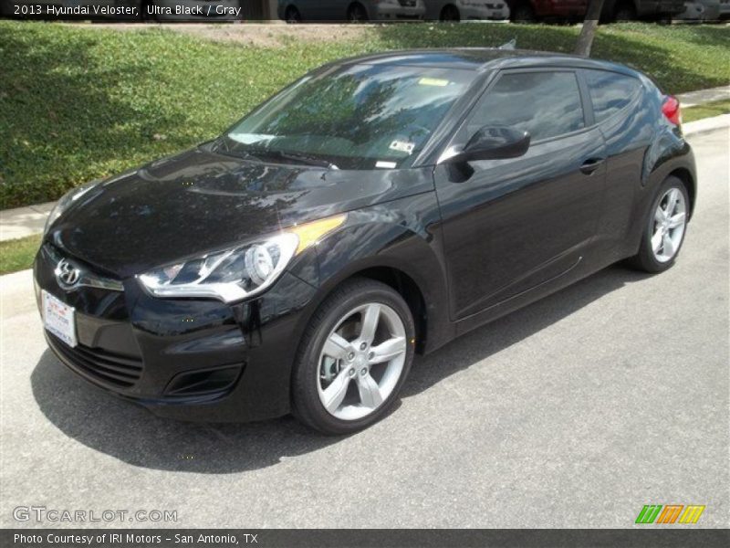 Ultra Black / Gray 2013 Hyundai Veloster