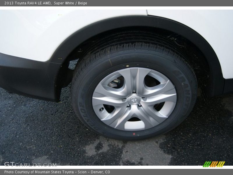 Super White / Beige 2013 Toyota RAV4 LE AWD