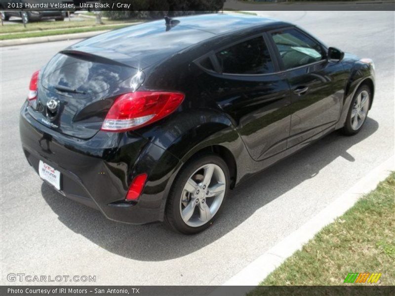 Ultra Black / Gray 2013 Hyundai Veloster