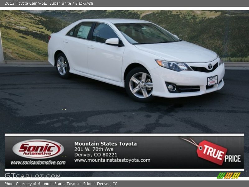 Super White / Black/Ash 2013 Toyota Camry SE