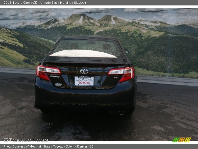 Attitude Black Metallic / Black/Ash 2013 Toyota Camry SE