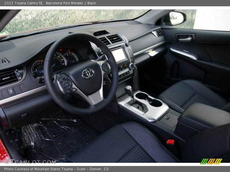 Barcelona Red Metallic / Black 2013 Toyota Camry SE