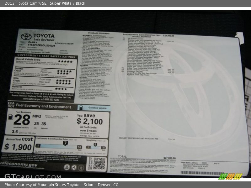 Super White / Black 2013 Toyota Camry SE