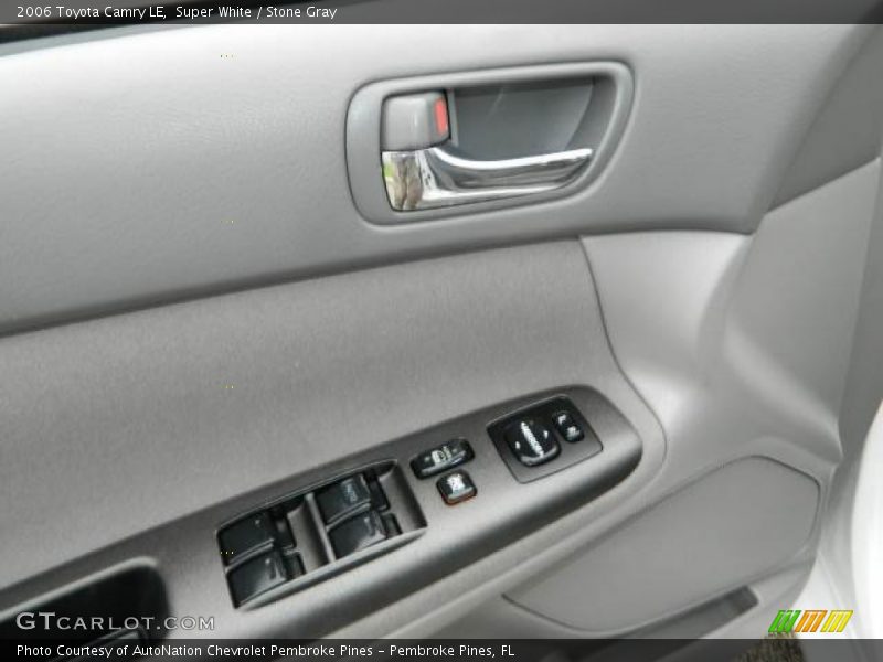 Super White / Stone Gray 2006 Toyota Camry LE