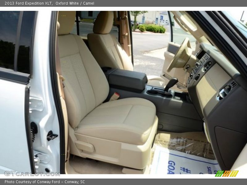 Oxford White / Camel 2013 Ford Expedition XLT