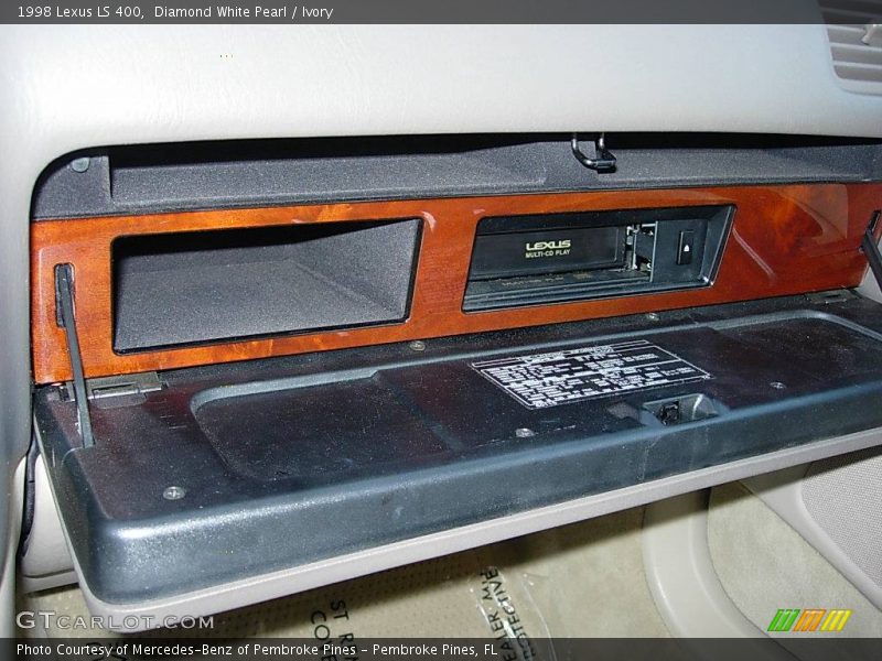 Diamond White Pearl / Ivory 1998 Lexus LS 400