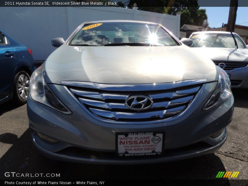 Iridescent Silver Blue Metallic / Black 2011 Hyundai Sonata SE