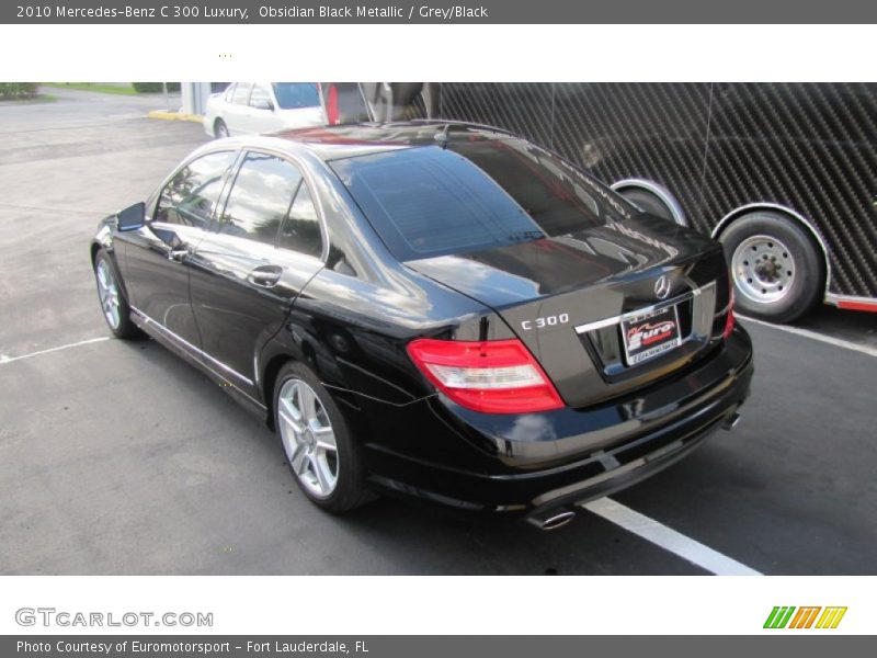 Obsidian Black Metallic / Grey/Black 2010 Mercedes-Benz C 300 Luxury