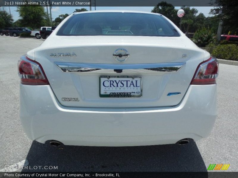 Pearl White / Charcoal 2013 Nissan Altima 2.5 S