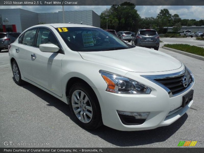 Pearl White / Charcoal 2013 Nissan Altima 2.5 S