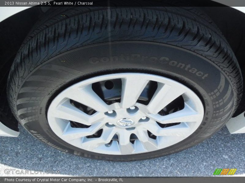 Pearl White / Charcoal 2013 Nissan Altima 2.5 S
