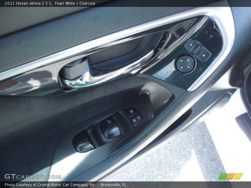 Pearl White / Charcoal 2013 Nissan Altima 2.5 S