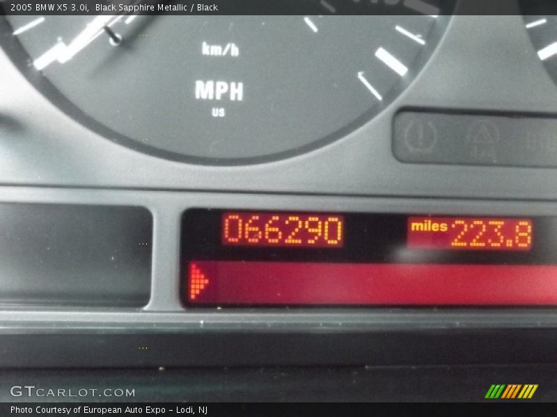 Black Sapphire Metallic / Black 2005 BMW X5 3.0i