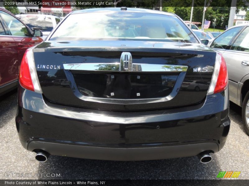 Tuxedo Black Metallic / Light Camel 2009 Lincoln MKS Sedan