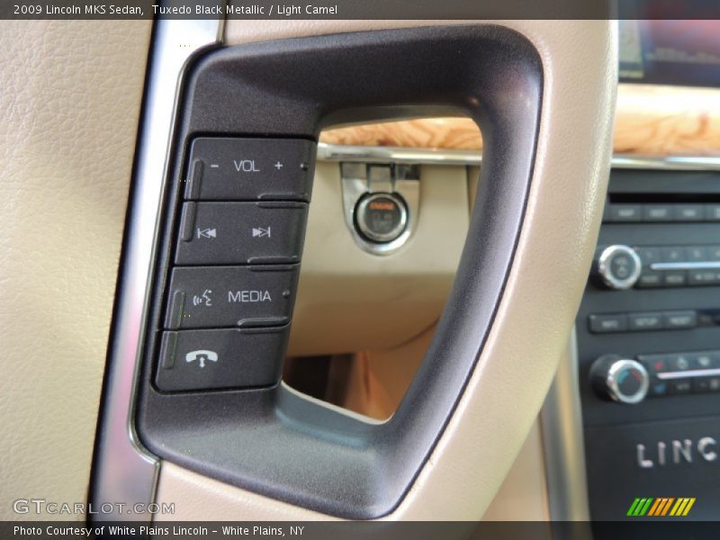 Tuxedo Black Metallic / Light Camel 2009 Lincoln MKS Sedan