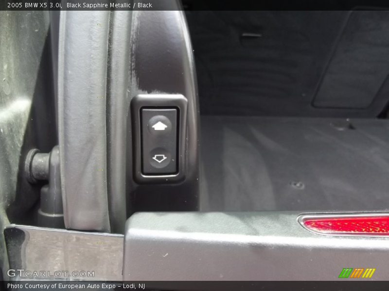 Black Sapphire Metallic / Black 2005 BMW X5 3.0i