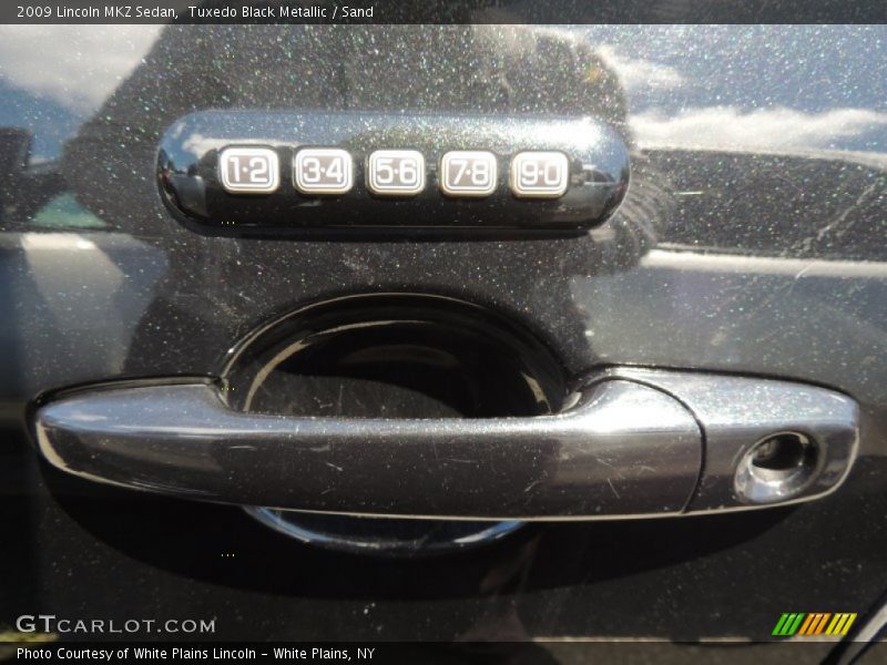 Tuxedo Black Metallic / Sand 2009 Lincoln MKZ Sedan