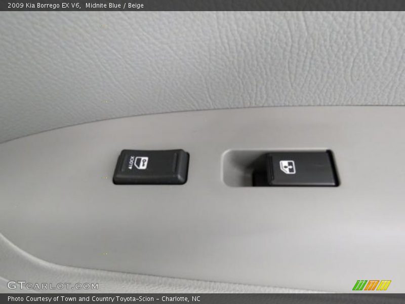 Midnite Blue / Beige 2009 Kia Borrego EX V6