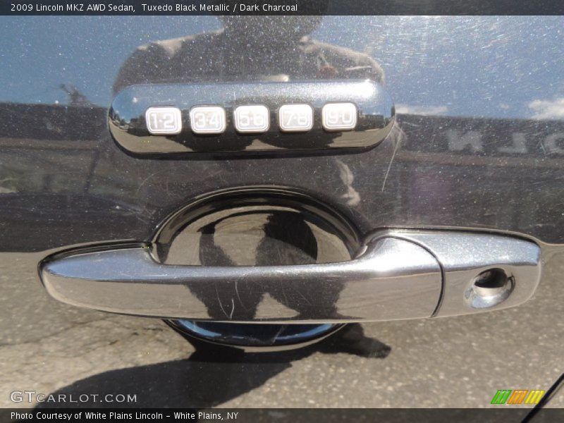 Tuxedo Black Metallic / Dark Charcoal 2009 Lincoln MKZ AWD Sedan