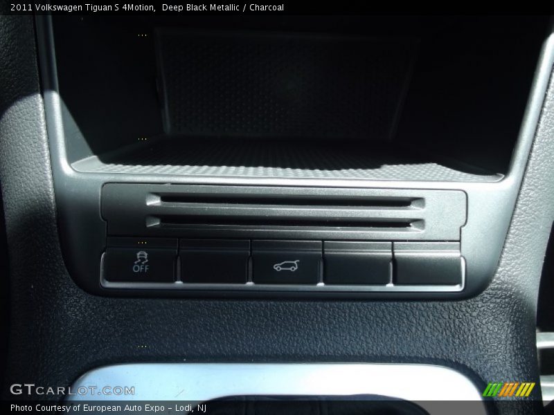 Deep Black Metallic / Charcoal 2011 Volkswagen Tiguan S 4Motion