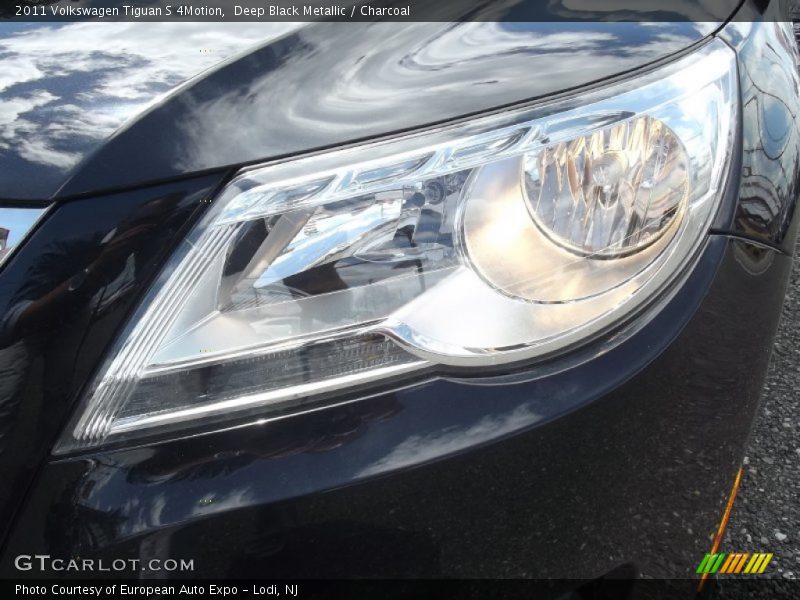Deep Black Metallic / Charcoal 2011 Volkswagen Tiguan S 4Motion