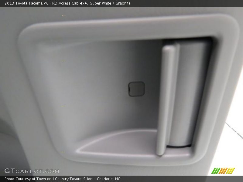 Super White / Graphite 2013 Toyota Tacoma V6 TRD Access Cab 4x4