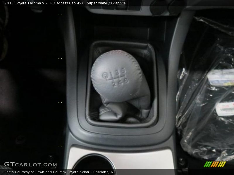 Super White / Graphite 2013 Toyota Tacoma V6 TRD Access Cab 4x4