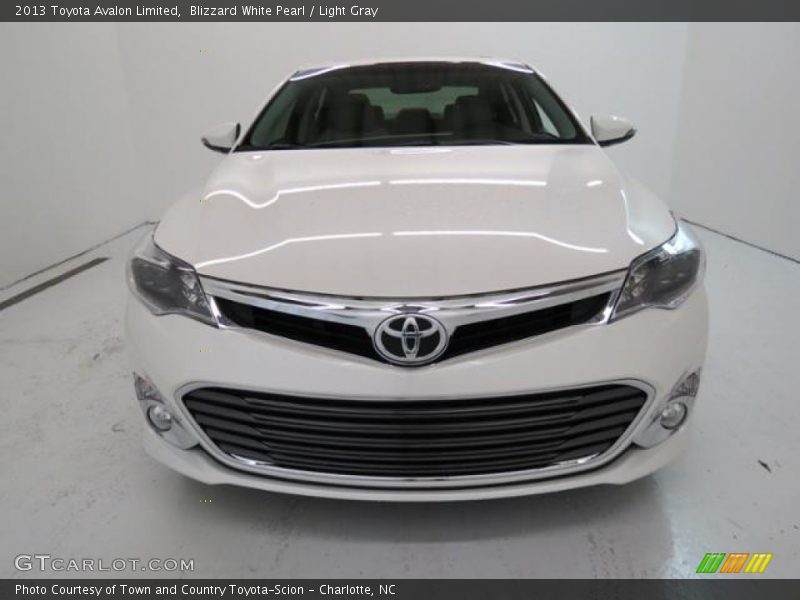 Blizzard White Pearl / Light Gray 2013 Toyota Avalon Limited