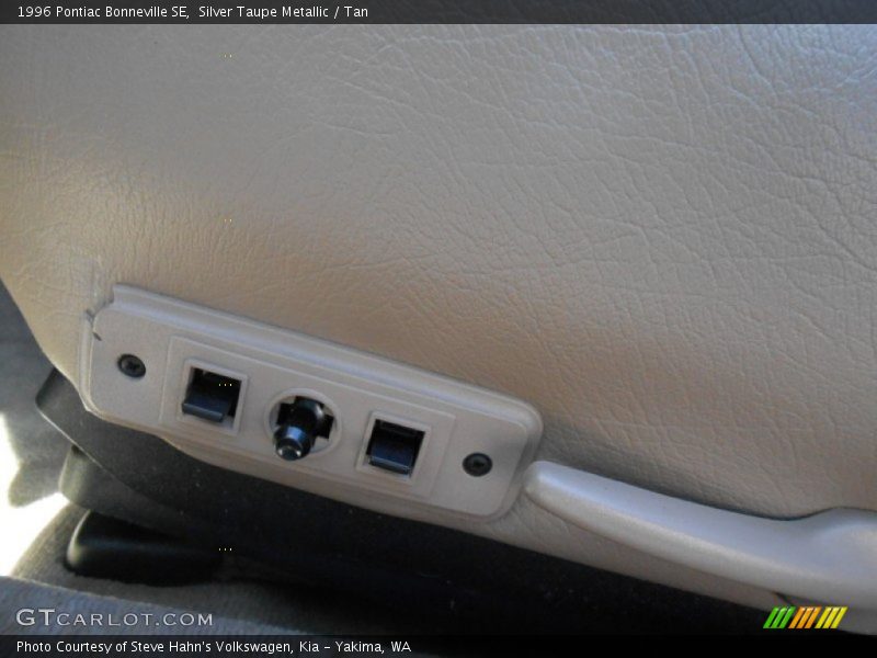 Silver Taupe Metallic / Tan 1996 Pontiac Bonneville SE